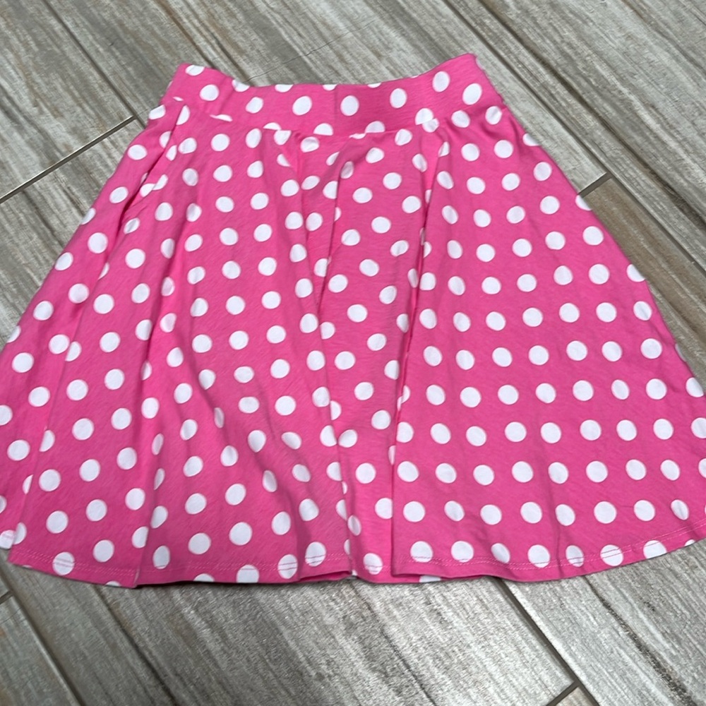 Adorable Remie girl skirt new and never worn